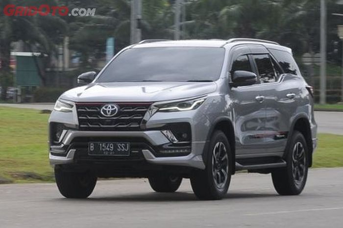 Toyota Camry, Voxy, Alphard, Fortuner, dan CH-R borong gelar Resale Value terbaik di GridOto Award 2021, begini tanggapan TAM.