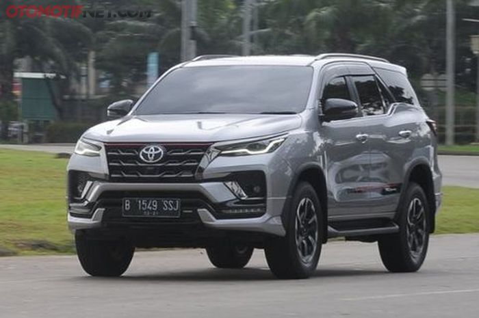 Ilustrasi Toyota New Fortuner