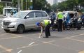 Nissan March Seruduk Dua Mobil Sekaligus Di Jakarta Selatan, Pengemudi Tewas Di Tempat