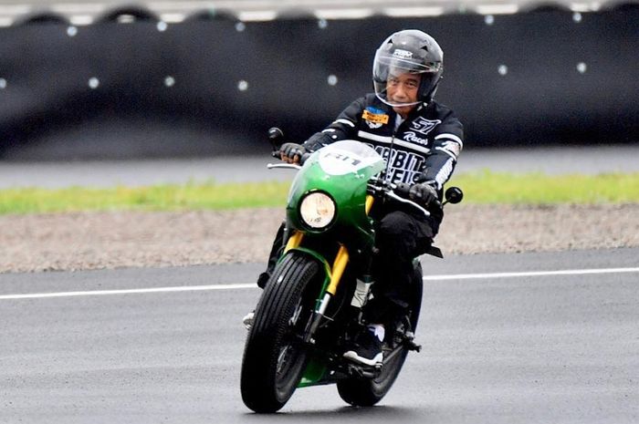 Presiden Jokowi jajal Sirkuit Mandalika