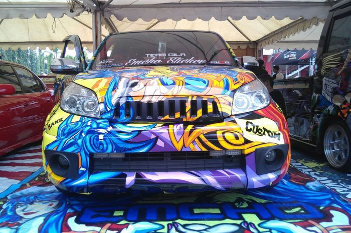 Fascia Daihatsu Terios berkelir tema Mobile Legends