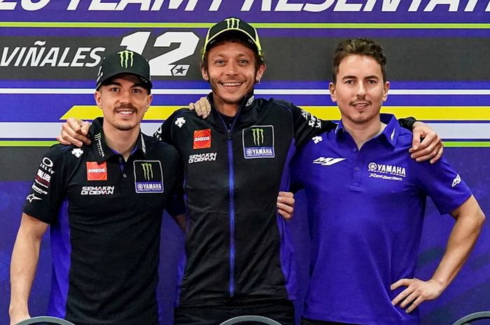 Jorge Lorenzo (kanan) dianggap belum memberi banyak masukan buat tim Yamaha di MotoGP 2020