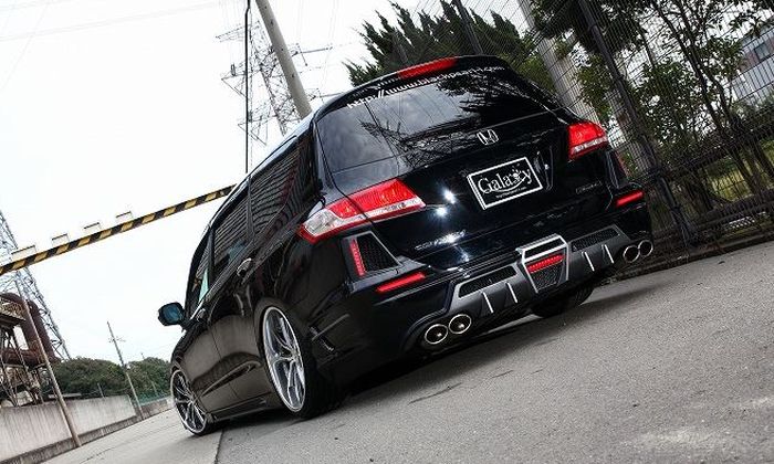 Tampilan belakang Honda Odyssey RB3 agresif garapan Blackpearl, Jepang