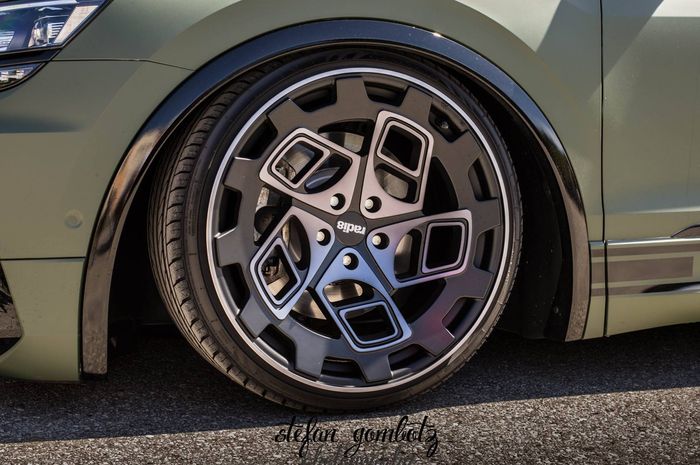 VW Tiguan Gunakan Pelek Unik dari RADI8