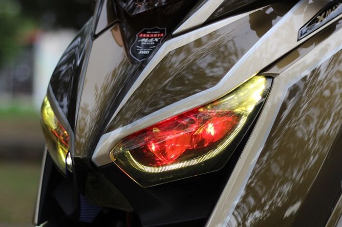 Tips ganti lampu motor