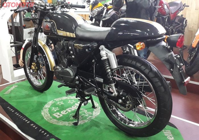 Benelli Motobi 152 beraliran cafe racer