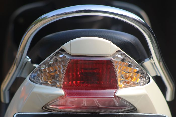 Stoplamp padam belum tentu bohlam putus