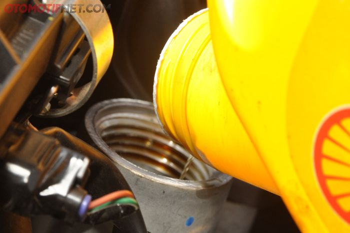 Penggantian pelumas transmisi matic sejatinya dilakukan setiap 20.000 km sekali