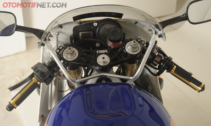 Setang dan segitiga pakai produk Tyga