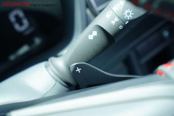 Toyota All New Agya GR-S CVT dibekali pedal shift