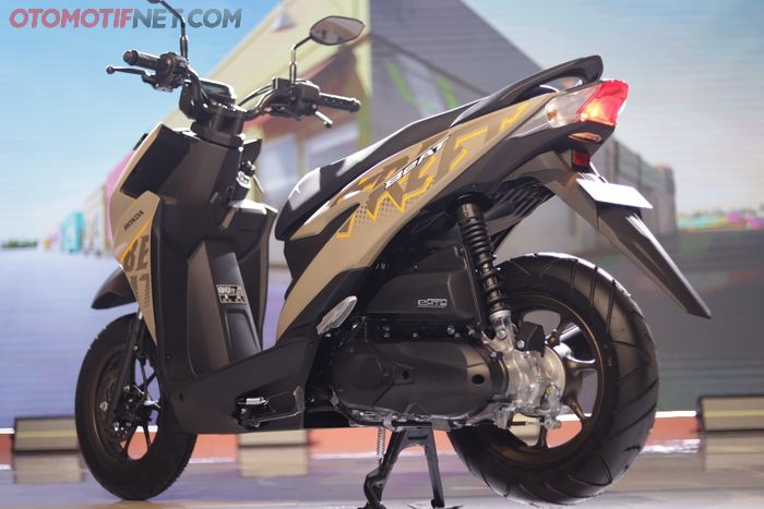 All New Honda BeAT Street menggunakan pelek ring 12 inci