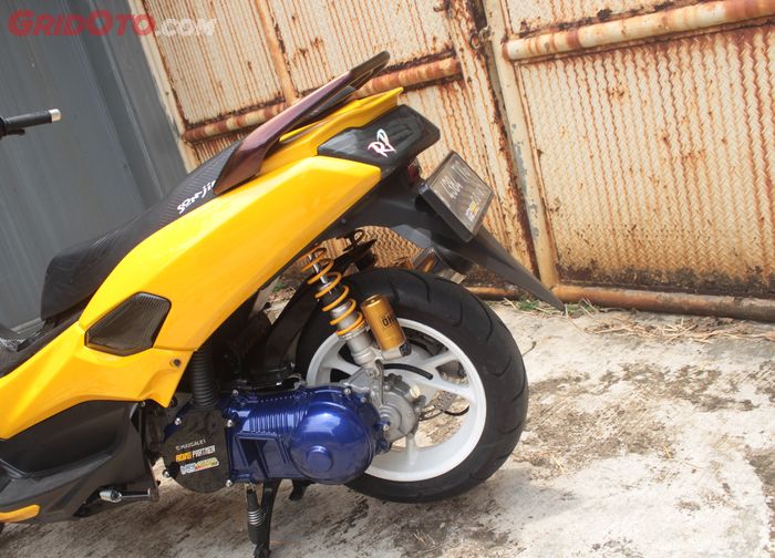 Yamaha NMAX pasang sokbreker Ohlins plus custom tutup bak CVT