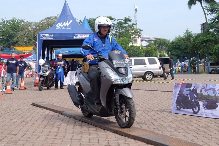 Test ride Yamaha Lexi, asyik banget