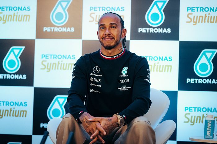 Lewis Hamilton masih belum tahu apakah ada penggantian power unit pada mobilnya untuk di F1 Brasil 2021