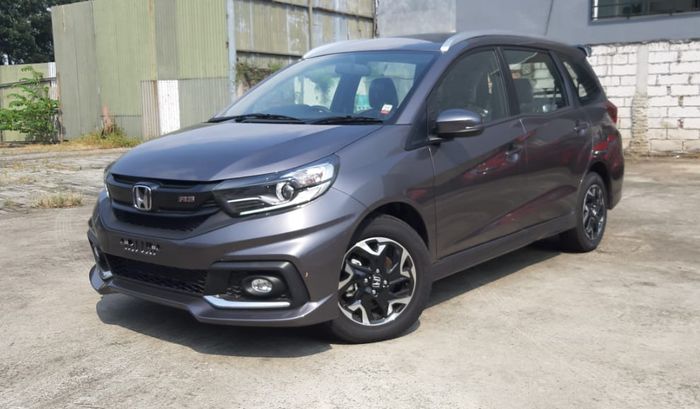 Honda Mobilio RS CVT warna Modern Steel Metallic