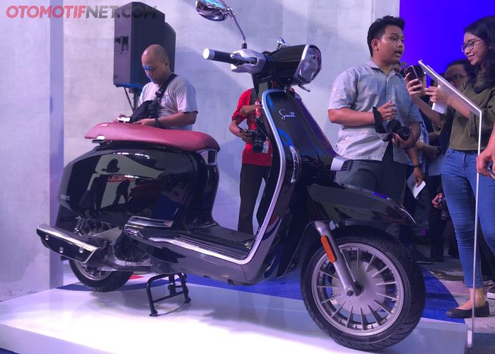 Lambretta V125 Dan V200 Special Ini Dia Perbedaan Dari Keduanya Gridoto Com