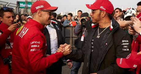 Bernie Setuju Vettel Temani Hamilton di Mercedes, Bukan Masalah Ego