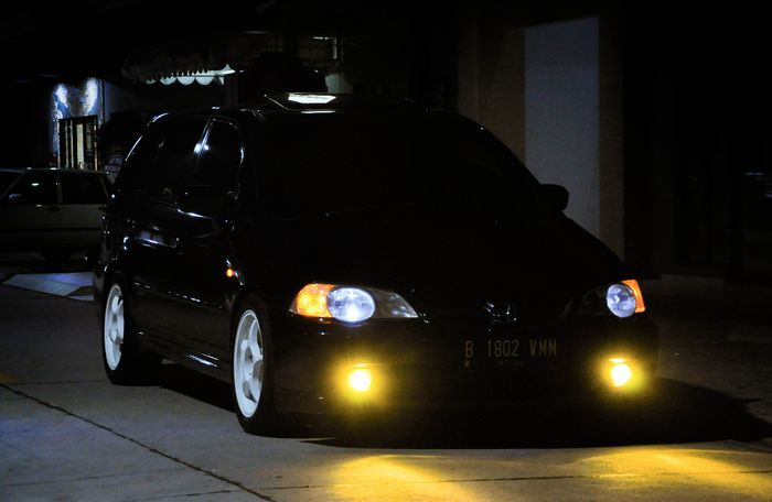 Honda Odyssey pasang lampu HID dan foglamp kuning