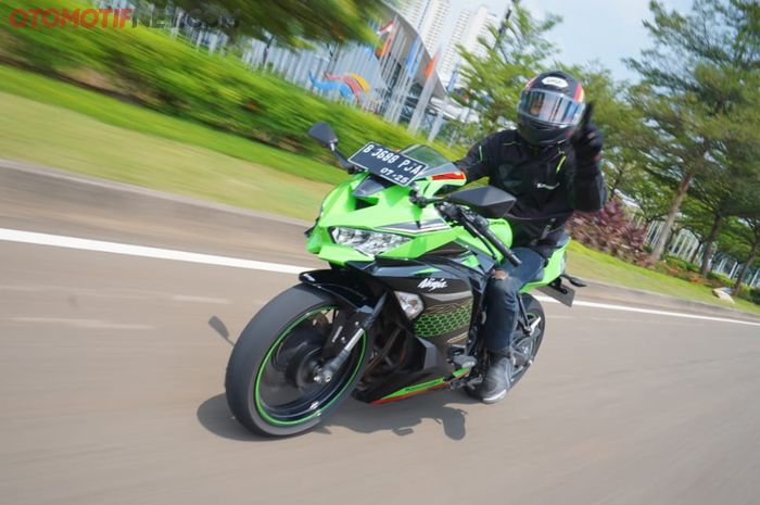 Kawasaki Ninja ZX-25R Bayar Pajak Tahunannya Berapa ...