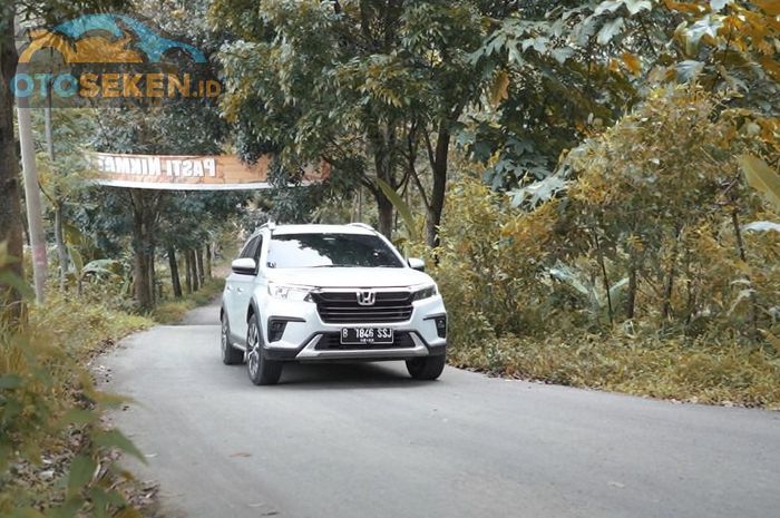 Honda BR-V saat tes di tanjakan curam