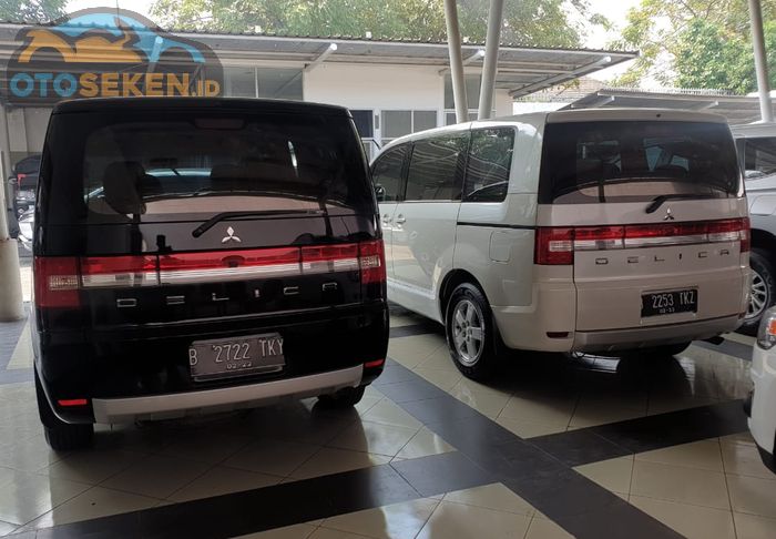 Mitsubishi Delica bekas di showroom Bendi21