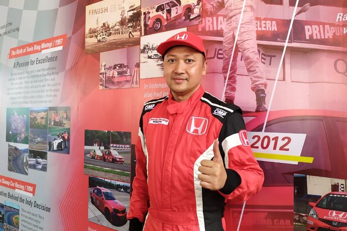 Alvin Bahar tetap sebagai pembalap Honda Racing Indonesia. Namun pindah kompetisi dan ganti mobil.