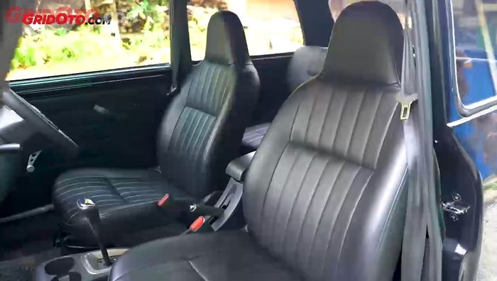 Jok asli Agya dilapis kulit asli Mini Morris MK3