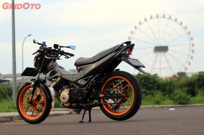 Pelek GSX-R150 bikin tampilan Satria F150 lebih padat 