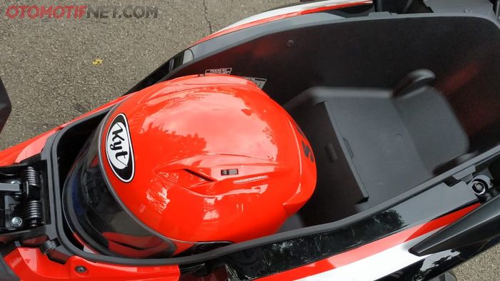 KYT RC-Seven lebih mudah masuk