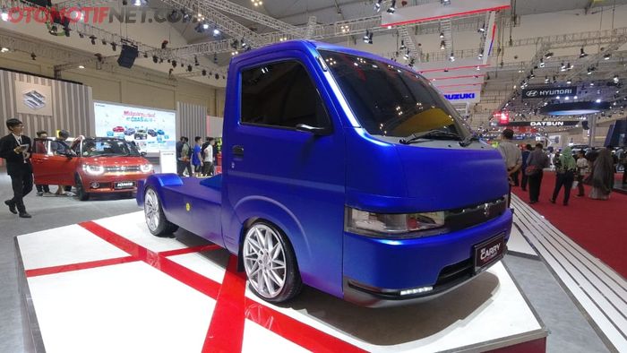 Suzuki Carry Pertama Yang Pakai Suspensi Udara, Jadi Mirip Mainan Hot Wheels