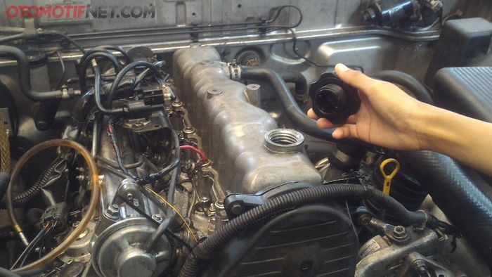 BUKA TUTUP OLI ATAU DEEP STICK