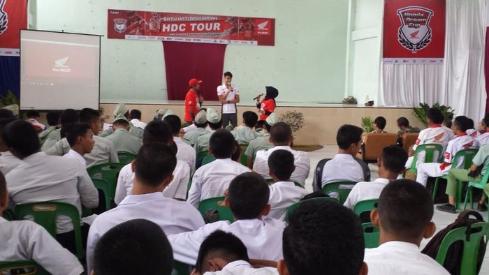 Honda Dream Cup Sambangi SMK Negeri Binaan Pemprov Sumatera Utara