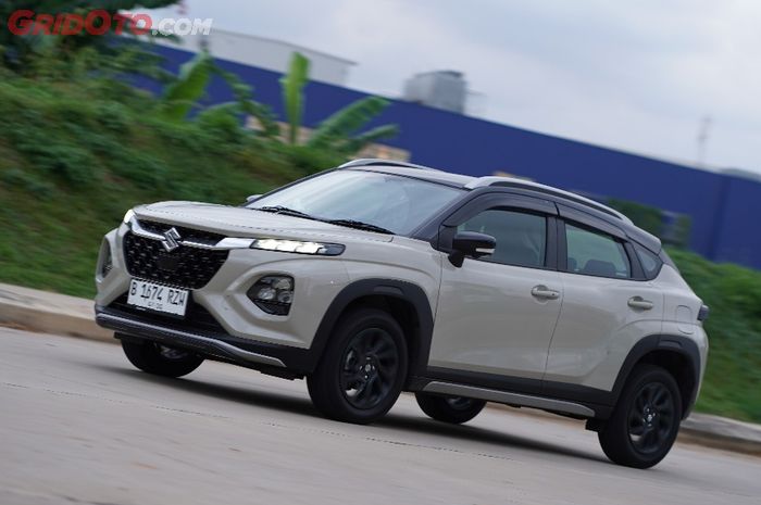 Suzuki Fronx SGX dengan teknologi SHVS