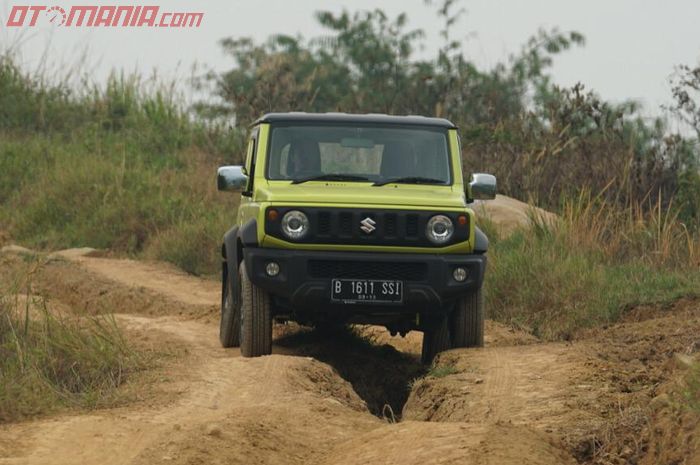 Suzuki Jimny Two Tone AT