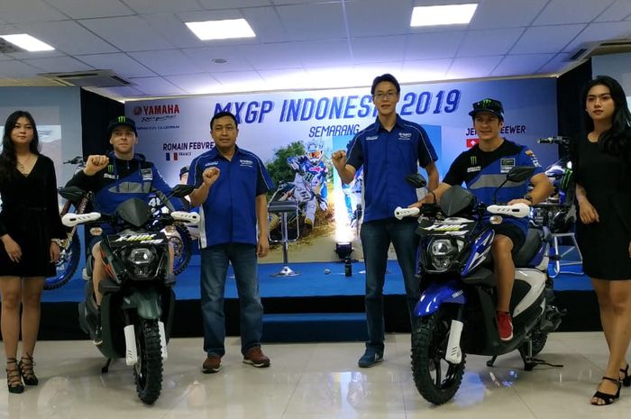 Yamaha X-Ride warna baru diperkenalkan di Semarang dan dihadiri duo pembalap Monster Energy Yamaha Factory Team, Romain Febvre dan Jeremy Seewer