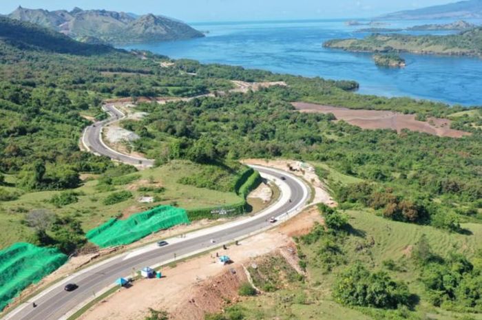 Presiden Jokowi resmikan jalan baru Labuan Bajo- Golo Mori di NTT