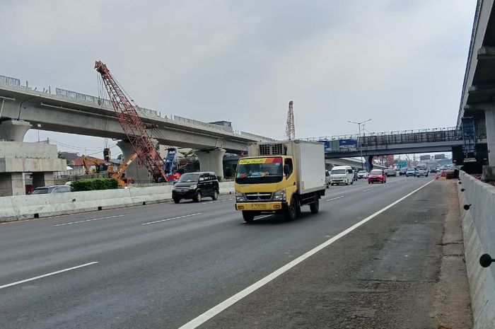 Perbaikan jembatan tol Jakarta Cikampek