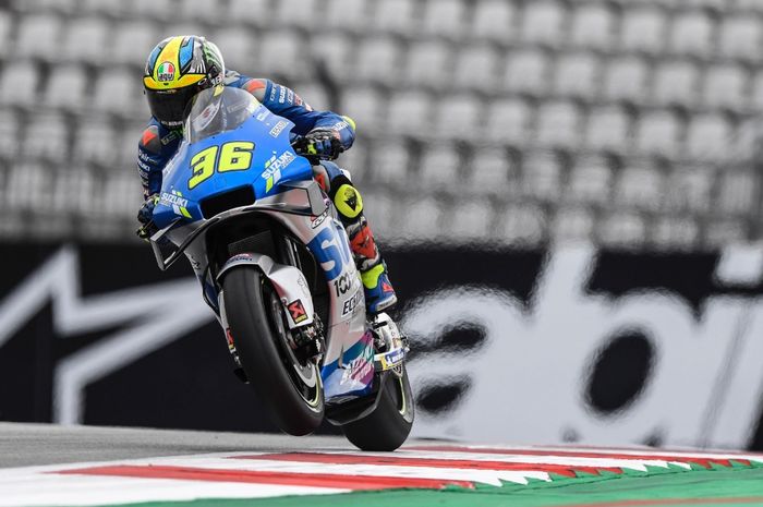 Alex Rins dikepung oleh pembalap Yamaha di MotoGP Portugal 2020