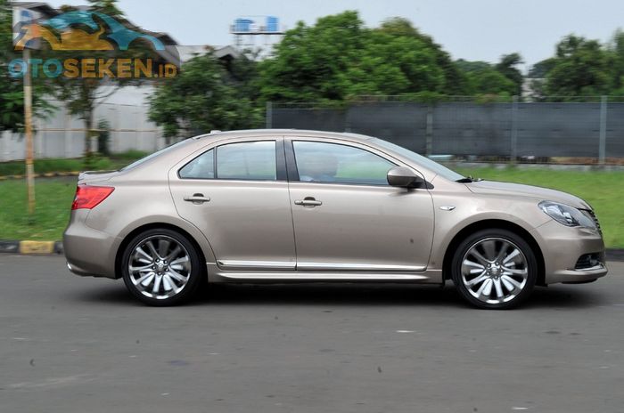 Suzuki Kizashi 2010