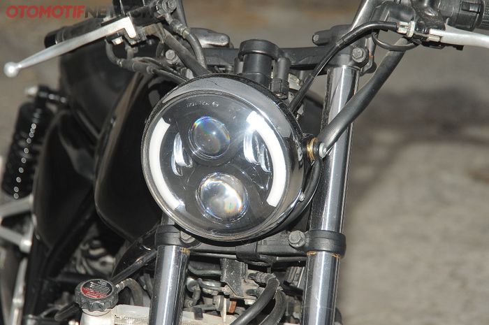 Honda CBR250R headlamp pakai Daymakers