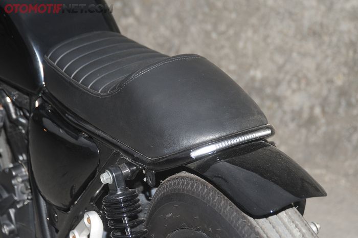 Stoplamp dan sein Honda CBR250R sekarang ditanam di dalam sasis belakang