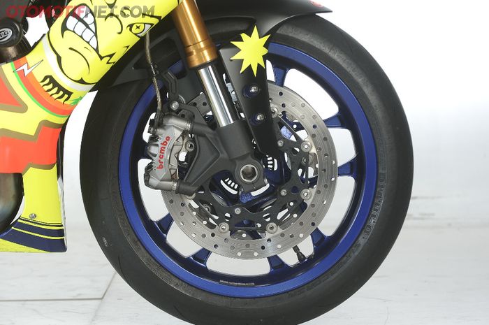 Kaliper Brembo GP4-RS harus ditambah spacer agar bisa terpasang sempurna di Yamaha R1