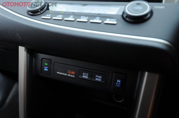 Bila udara kabin Innova Limited Edition bersih dan terbebas dari polusi lampu akan menyala hijau