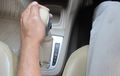 Pertama Punya Mobil Automatic? Ini Triknya Agar Komponen Matic Awet