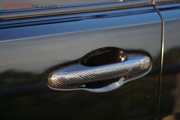 Toyota Innova Reborn Tampil Simple Dijejali Body Kit Carbon Interior Kena Sentuh Gridoto Com