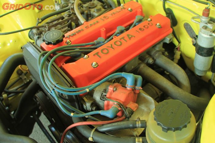 Isa memasangkan mesin Toyota 4A-GE yang terkenal bandel dan mudah dalam perawatannya