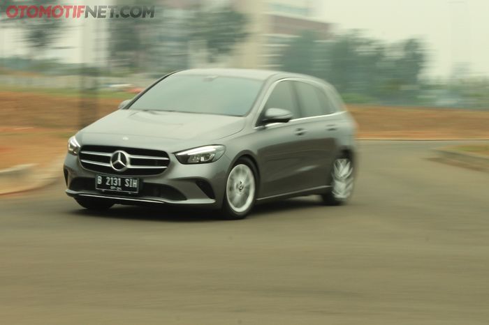 Mercedes-Benz B200 Progressive Line