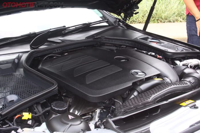 Mercedes-Benz New C180 juga dibekali mesin baru 1.500 cc turbocharged