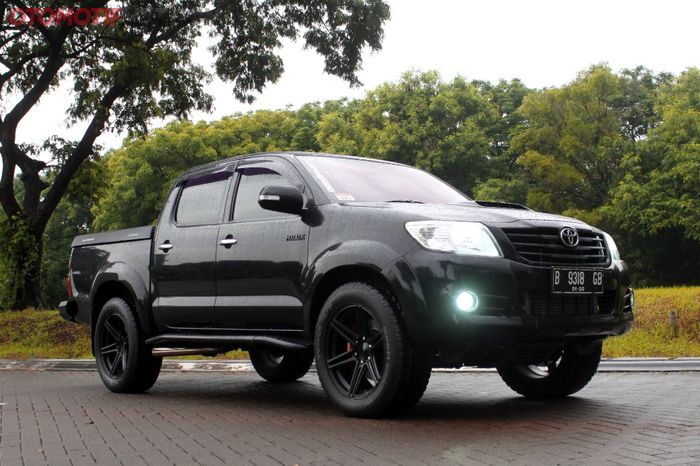 Toyota Hilux Suosss, Dua Turbo Ngumpet, Torsi 1.040 NM Muntah!