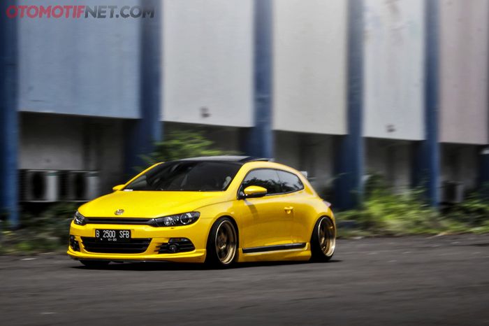 VW Scirocco 2.0 Kandas Total Rela Coak Sasis, Body Melar, Disiram Kuning Mencolok